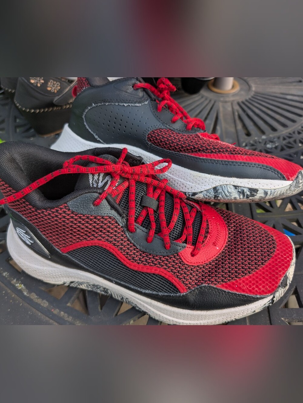 Under armour Curry Shoes Size M9.5/W11